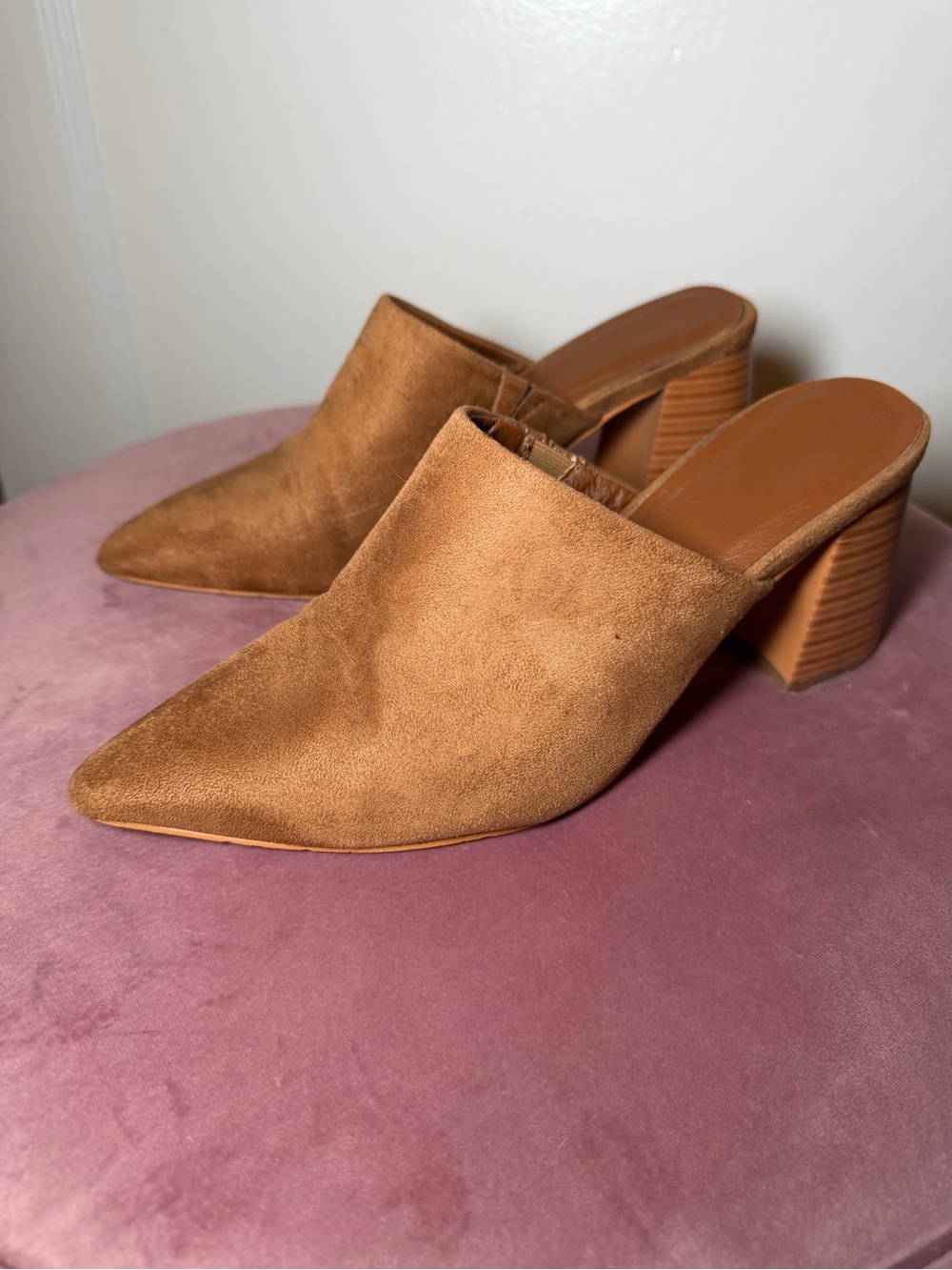 Women's Tan Suede Pointed-Toe Block Heel Mules